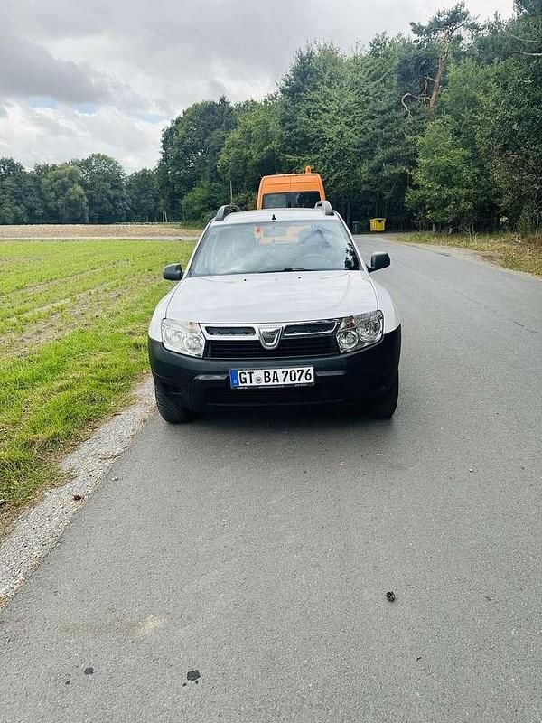 Gebraucht 2012 Dacia Duster Lauréate SUV | 4.599 € (Fairer Preis) - Bild 1/4