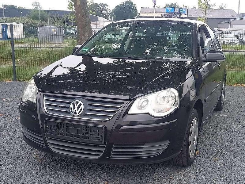 Schwarz Gebraucht 2005 VW Polo Limousine | 1.950 € (Etwas zu teuer) - Bild 1/4