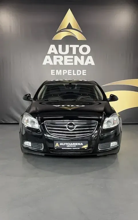 Gebraucht Opel Insignia Sport 220 PS (161 kW) 2010 Schwarz Limousine