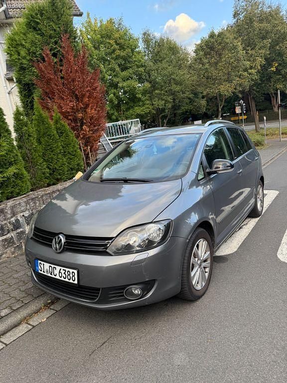 Grau Gebraucht 2011 VW Golf VI Style Kombi | 5.490 € (Fairer Preis) - Bild 1/4