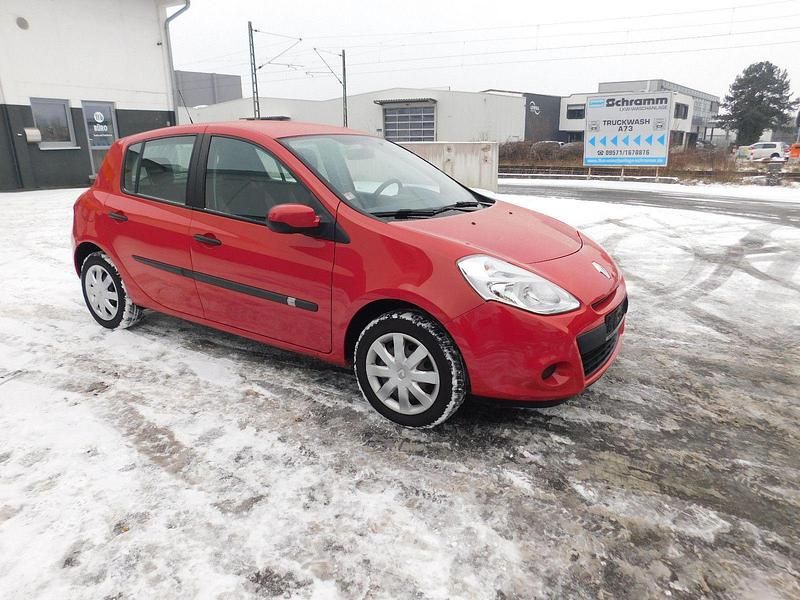 Gebraucht Renault Clio III Expression 75 PS (55 kW) 2012 Rot Kleinwagen