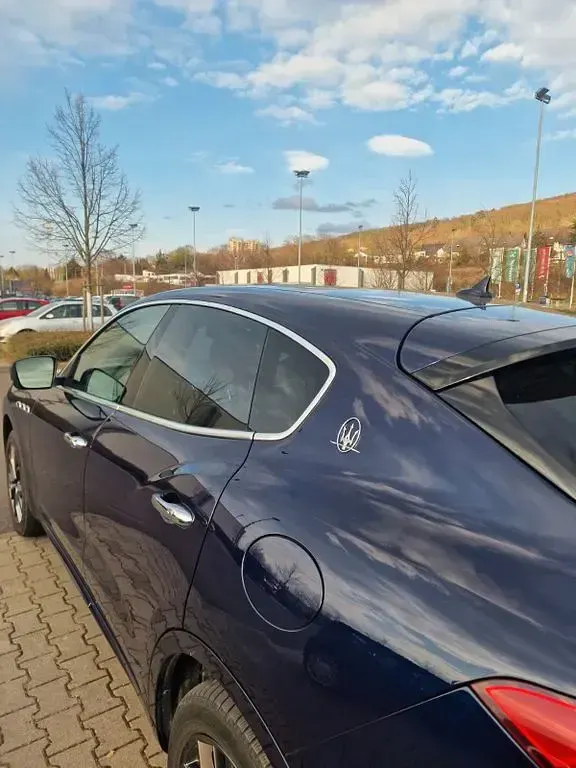 Gebraucht Maserati Levante 349 PS (256 kW) 2019 Blau SUV