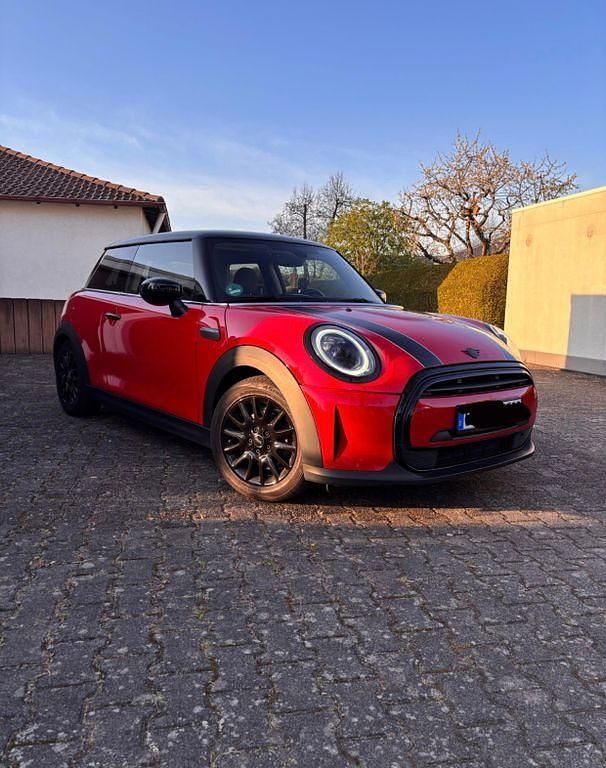 Gebraucht Mini Cooper Classic 136 PS (100 kW) 2021 Rot Kleinwagen