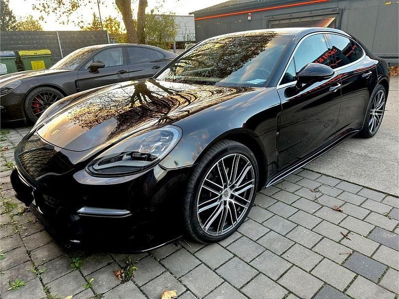 Schwarz Gebraucht 2017 Porsche Panamera 4 Limousine | 50.999 € (Guter Preis) - Bild 1/4