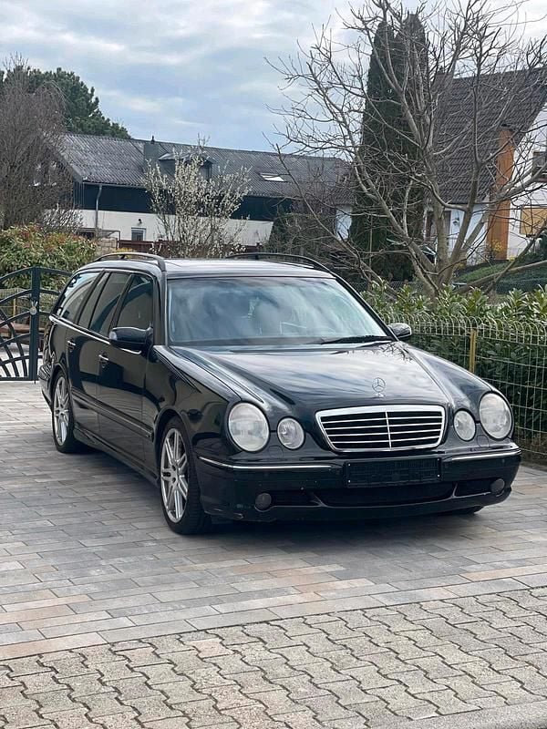 Schwarz Gebraucht 2001 Mercedes E55 AMG AMG Kombi | 7.900 € (Superpreis) - Bild 1/4