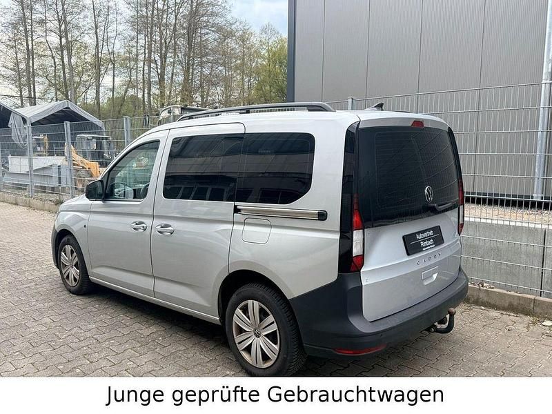 Gebraucht VW Caddy Basis 102 PS (75 kW) 2022 Silber Van / Kleinbus