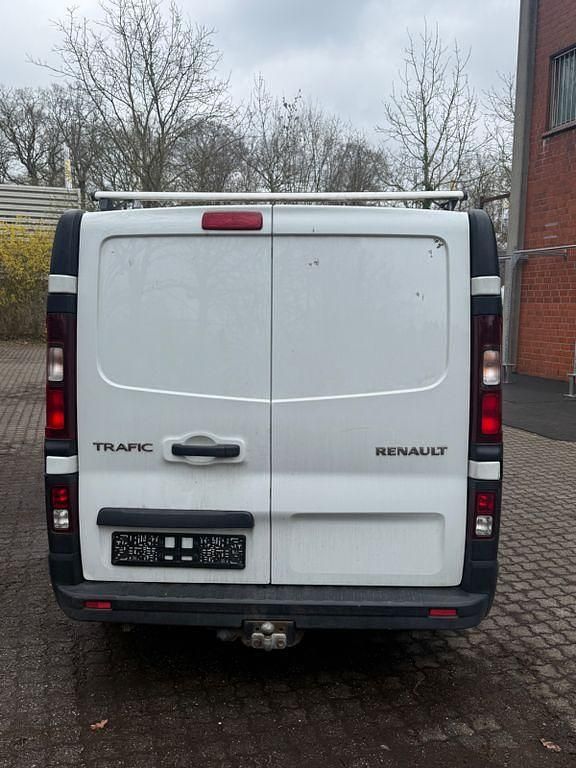 Gebraucht Renault Trafic 95 PS (69 kW) 2016 Weiß Van / Kleinbus