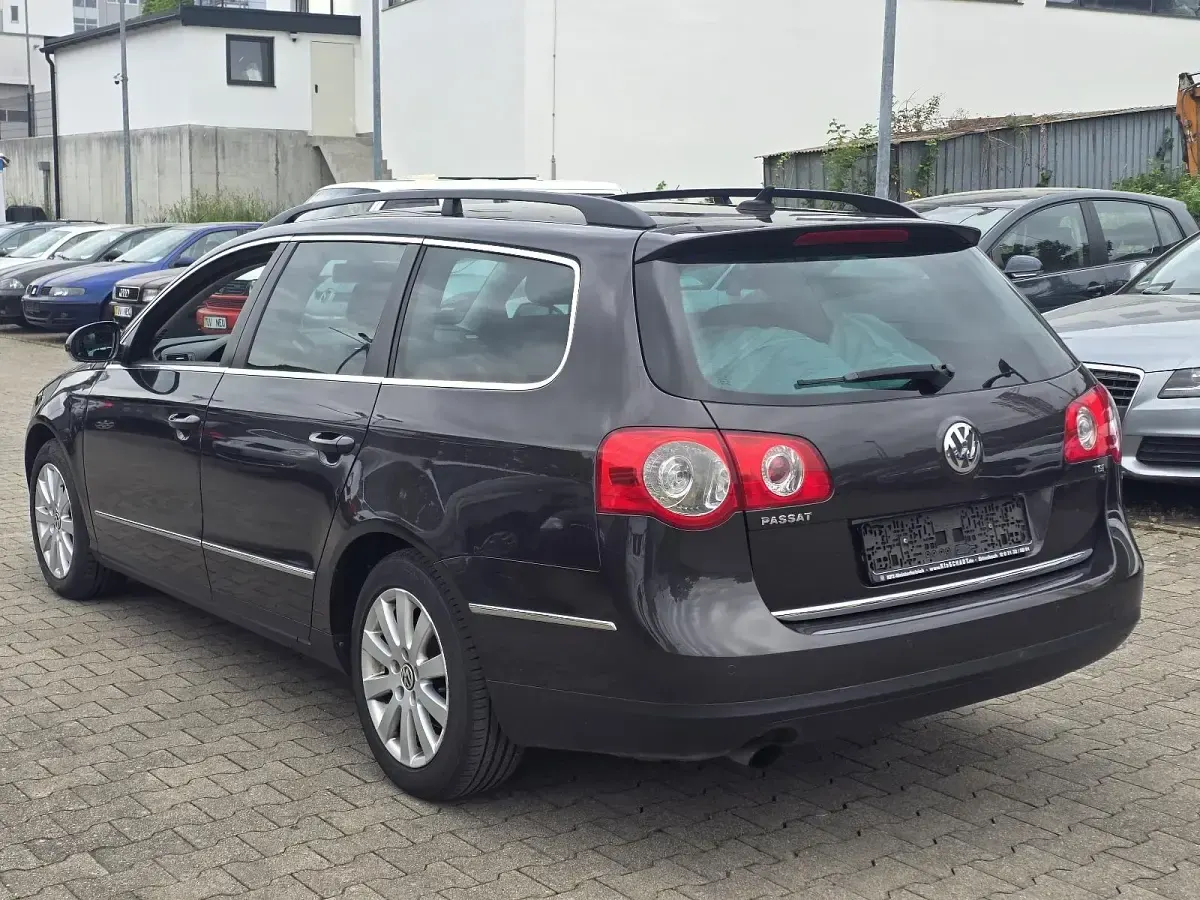 Gebraucht VW Passat 122 PS (89 kW) 2010 Schwarz Kombi