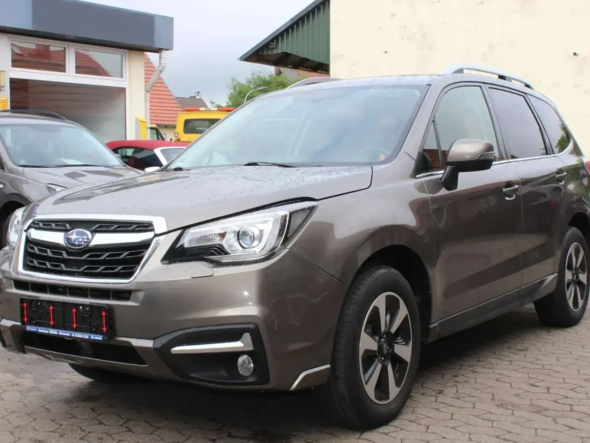 Gebraucht Subaru Forester 150 PS (110 kW) 2017 Sepia bronze SUV