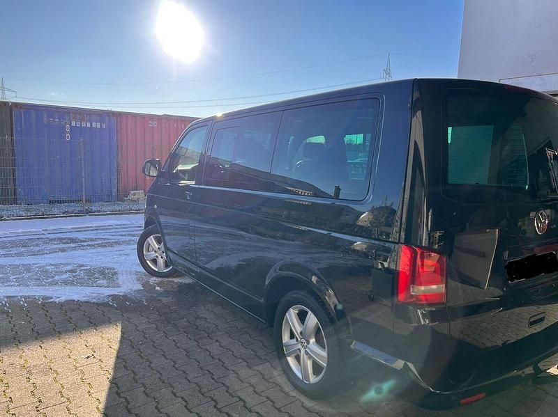 Gebraucht VW Multivan Highline 179 PS (131 kW) 2010 Schwarz Van