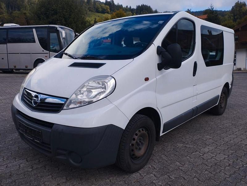 Weiß Gebraucht 2012 Opel Vivaro Van | 5.117 € (Fairer Preis) - Bild 1/4