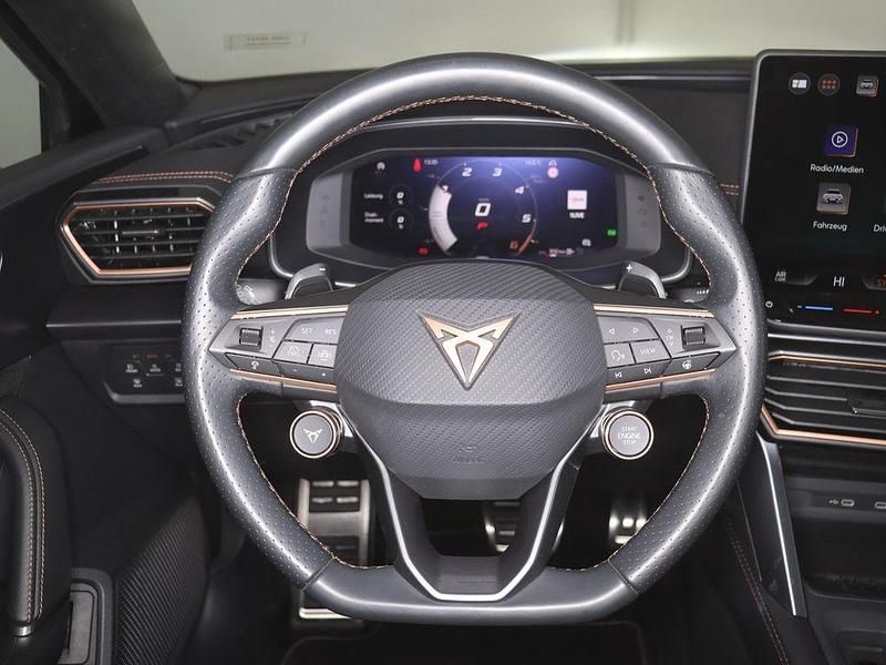 Second-hand Cupra Leon 150 CP (110 kW) 2025 Negru Break