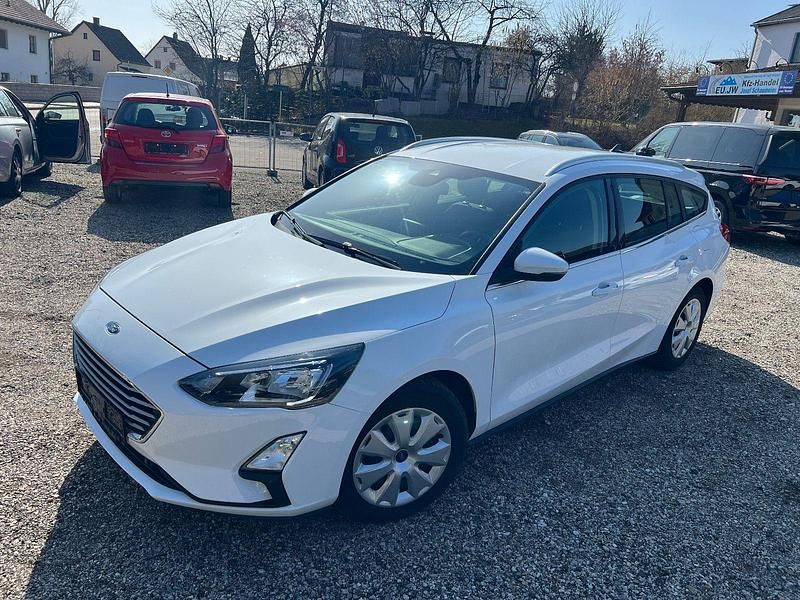 Gebraucht Ford Focus Cool & Connect 120 PS (88 kW) 2021 Weiß Kombi