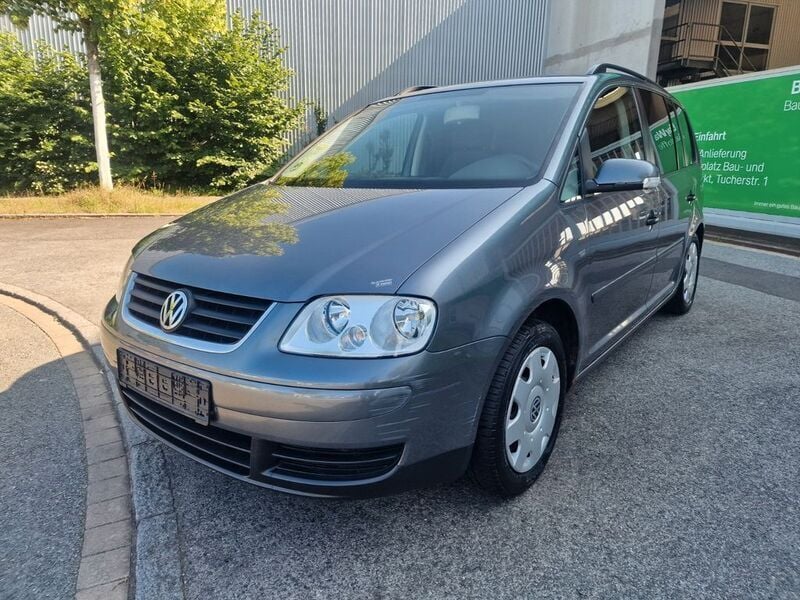 Grau Gebraucht 2006 VW Touran Trendline Van / Kleinbus | 1.790 € (Superpreis) - Bild 1/4