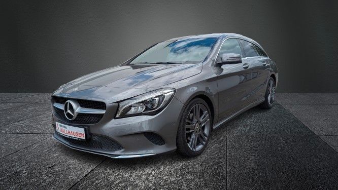 Grau (metallic) Gebraucht 2018 Mercedes CLA220 Limousine | 22.790 € (Fairer Preis) - Bild 1/4