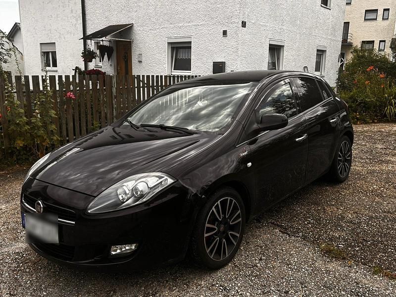 Andere außenfarben Gebraucht 2013 Fiat Bravo Kleinwagen | 4.000 € (Fairer Preis) - Bild 1/4