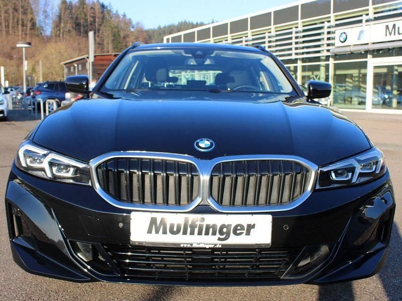 Gebraucht BMW 330e 292 PS (214 kW) 2022 Schwarz Limousine