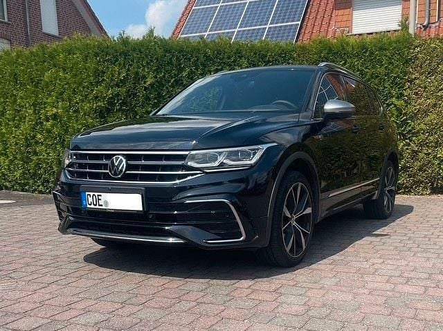 Schwarz Gebraucht 2022 VW Tiguan Allspace R-line SUV | 34.000 € (Fairer Preis) - Bild 1/4