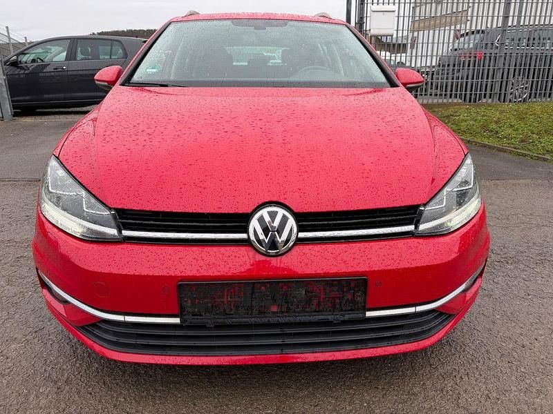Gebraucht VW Golf VII Join 116 PS (85 kW) 2018 Rot Kombi