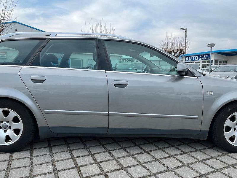 Second-hand Audi A4 131 CP (96 kW) 2003 Gri Break