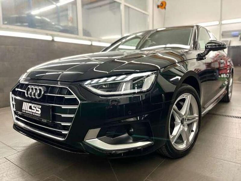 Mythosschwarz (metallic) Gebraucht 2022 Audi A4 Advanced Limousine | 29.988 € (Guter Preis) - Bild 1/3