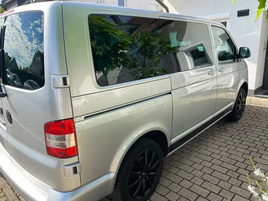 Gebraucht VW Caravelle 140 PS (102 kW) 2015 Silber Van
