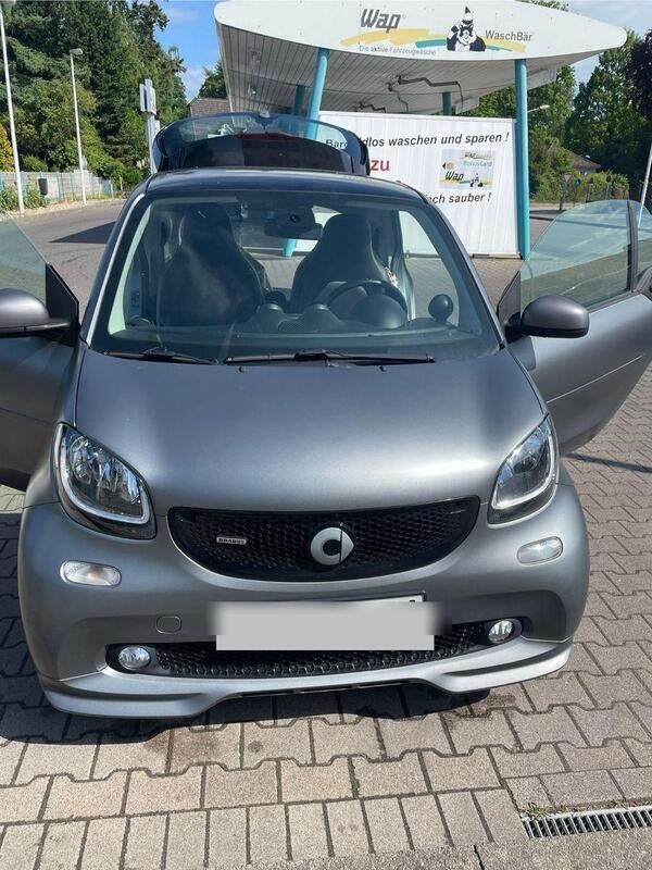 Grau Gebraucht 2017 Smart ForTwo Coupé Brabus Xclusive Coupé | 18.700 € (Fairer Preis) - Bild 1/4