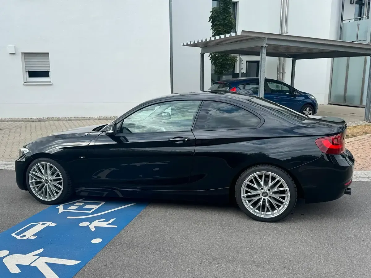 Gebraucht BMW 220 Sport Line 184 PS (135 kW) 2014 Schwarz Coupé