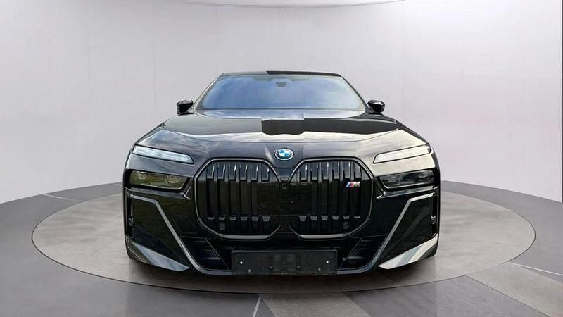 Saphirschwarz metallic Gebraucht 2024 BMW i7 Limousine | 88.600 € - Bild 1/4