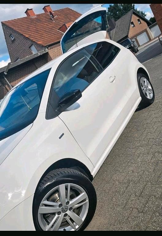 Weiß Gebraucht 2012 VW Polo Kleinwagen | 6.500 € (Etwas zu teuer) - Bild 1/4