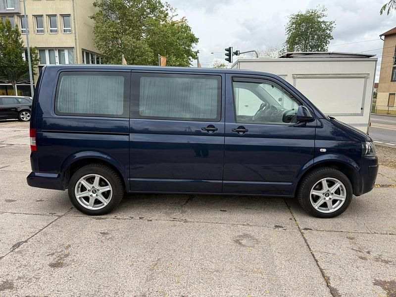 Blau Gebraucht 2011 VW T5 Van | 16.995 € (Etwas zu teuer) - Bild 1/4