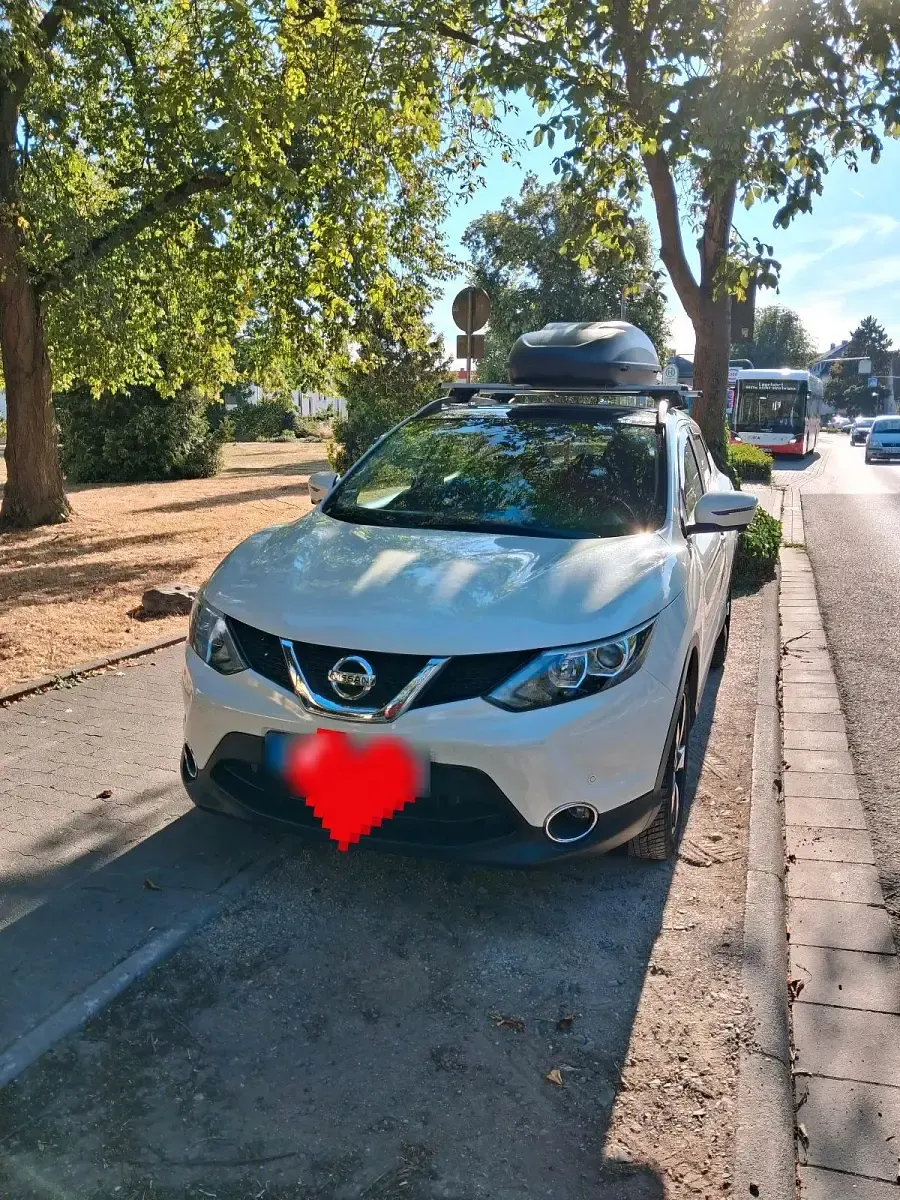 Gebraucht Nissan Qashqai 130 PS (95 kW) 2016 Weiß SUV