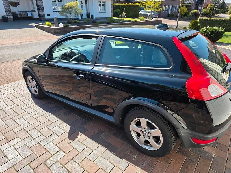 Second-hand Volvo C30 109 CP (80 kW) 2008 Negru Hatchback