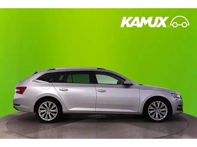 Usata Skoda Superb Style 150 CV (110 kW) 2022 Argento Station wagon