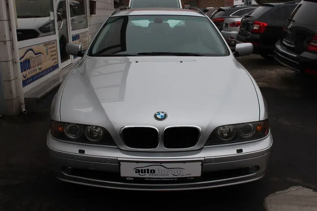 Gebraucht BMW 530 231 PS (169 kW) 2002 Grau Kombi