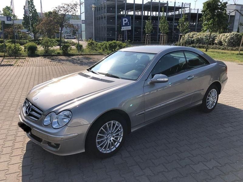 Gebraucht Mercedes CLK200 184 PS (135 kW) 2007 Silber Coupé