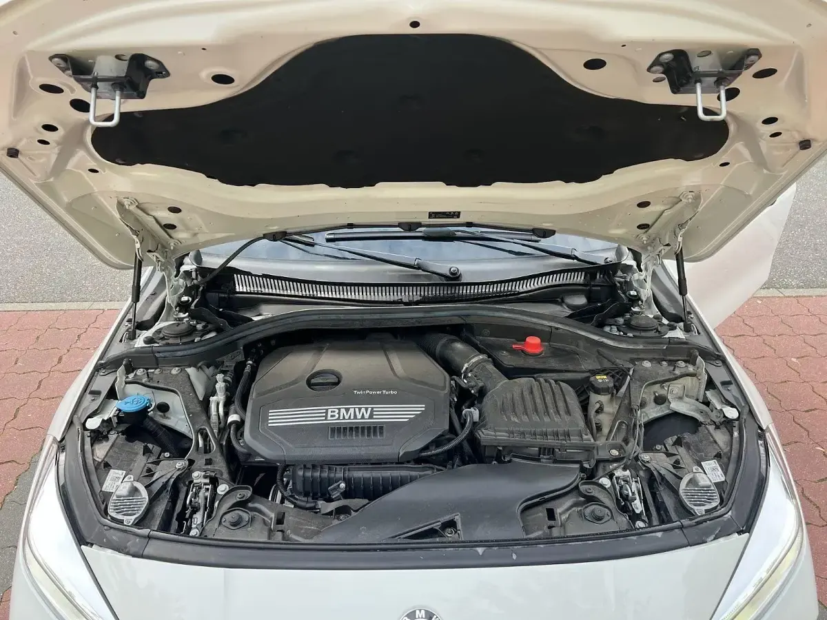 Gebraucht BMW 118 Advantage 136 PS (100 kW) 2020 Weiß Kleinwagen