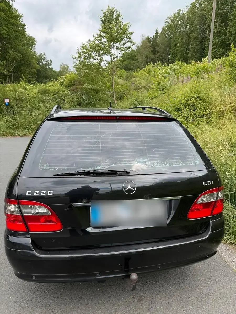 Gebraucht Mercedes E220 170 PS (125 kW) 2007 Schwarz Kombi