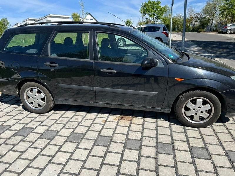 Second-hand Ford Focus 101 CP (74 kW) 2002 Negru Break