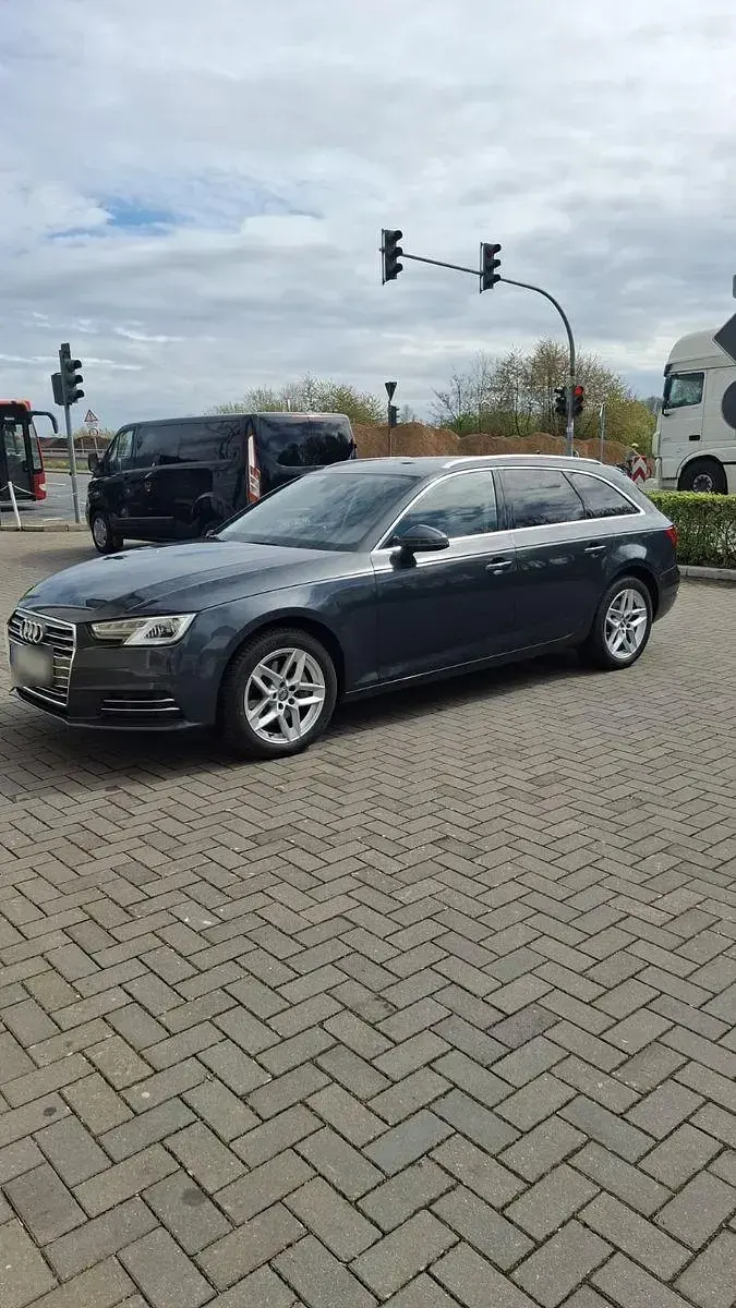 Second-hand Audi A4 Ambiente 190 CP (139 kW) 2017 Break