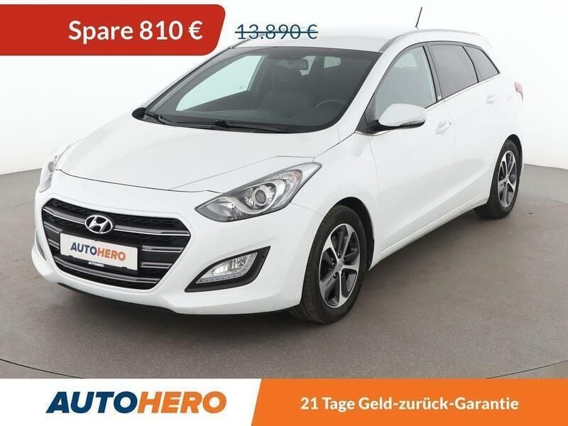 Weiß Gebraucht 2016 Hyundai i30 Passion Kombi | 12.810 € (Fairer Preis) - Bild 1/3