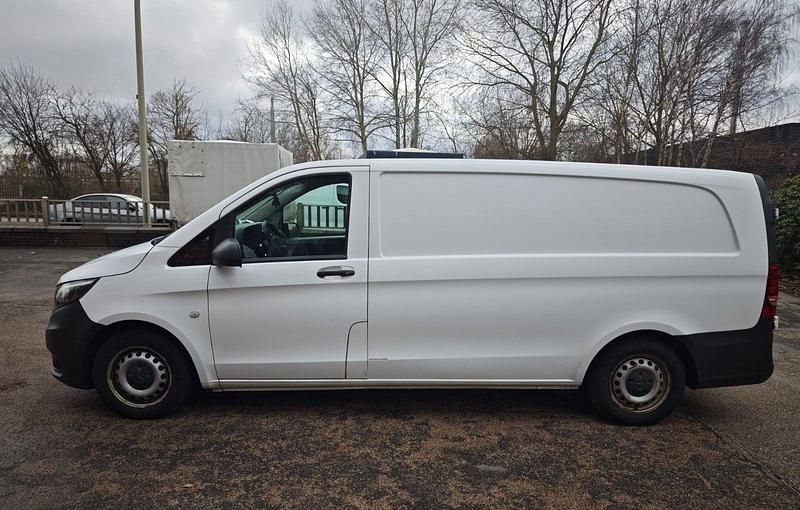 Gebraucht Mercedes Vito 163 PS (119 kW) 2018 Weiß Van