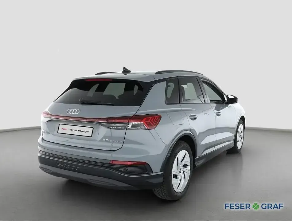 Second-hand Audi Q4 e-tron Ambiente 210 kW (286 CP) 2025 Gri SUV