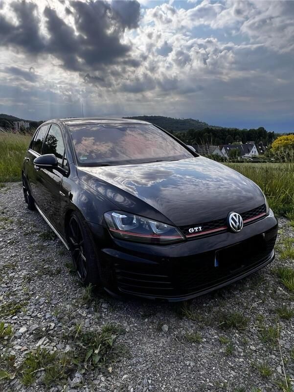 Schwarz Gebraucht 2016 VW Golf VII GTI Limousine | 17.500 € (Fairer Preis) - Bild 1/4