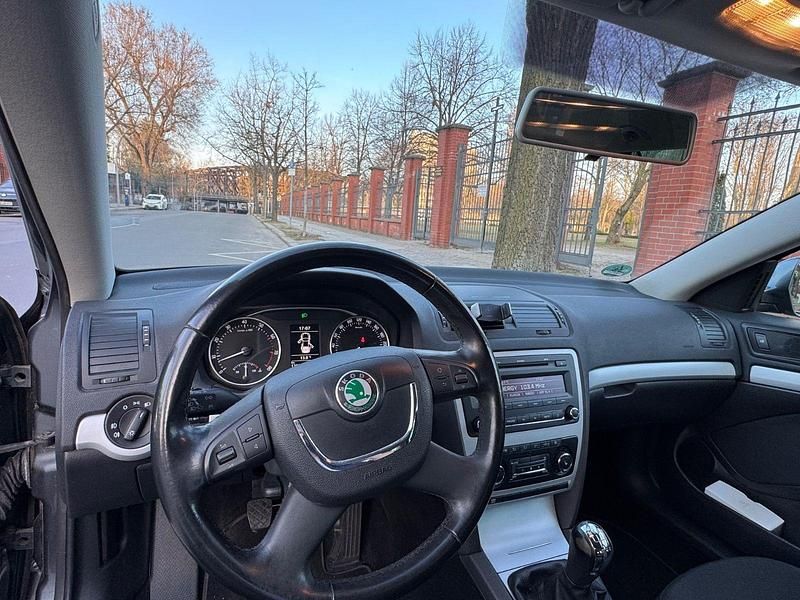 Gebraucht Skoda Octavia 122 PS (89 kW) 2009 Grau Kombi