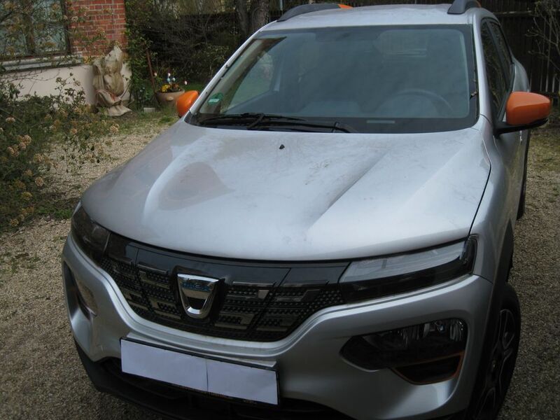 Grau Gebraucht 2022 Dacia Spring Comfort Plus Kleinwagen | 14.999 € (Teuer) - Bild 1/4
