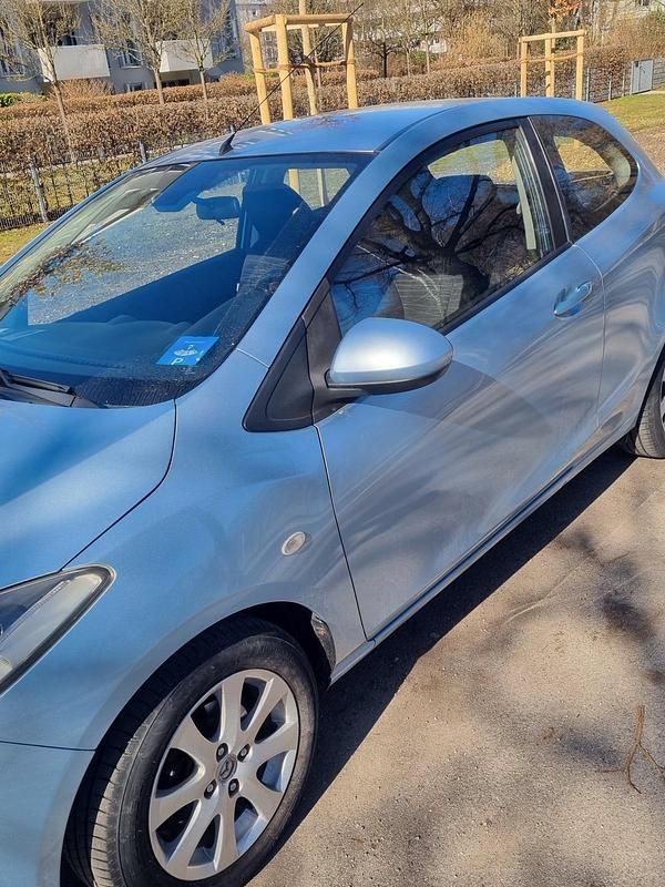 Gebraucht Mazda 2 68 PS (50 kW) 2009 Blau Kleinwagen