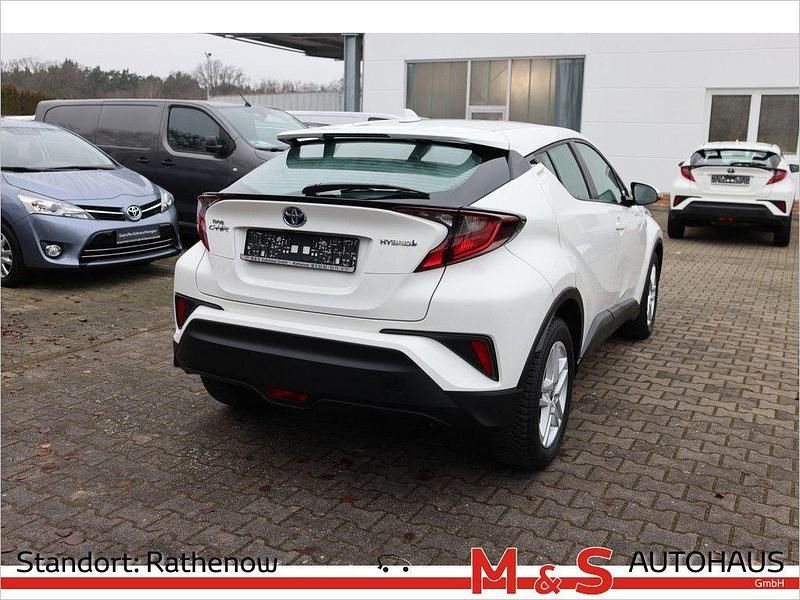 Gebraucht Toyota C-HR 122 PS (89 kW) 2021 Schneeweiß SUV