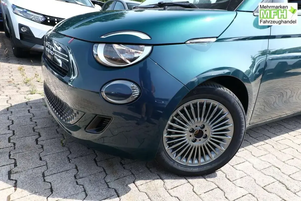 Neu Fiat 500C Icon 65 PS (47 kW) 2026 Ozean grün metallic Cabrio