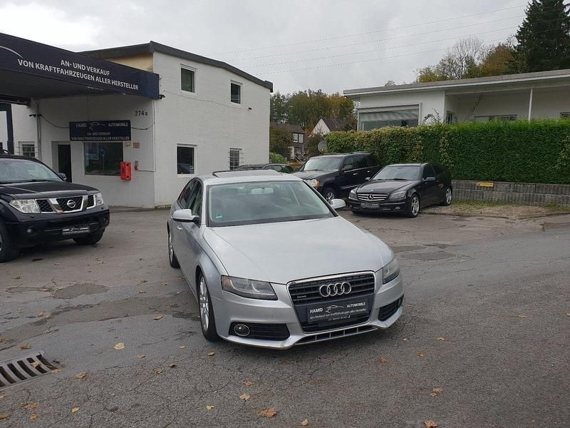 Silber Gebraucht 2009 Audi A4 Ambition Limousine | 5.999 € (Guter Preis) - Bild 1/4